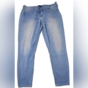 1822 Plus Size Cropped Jeggings